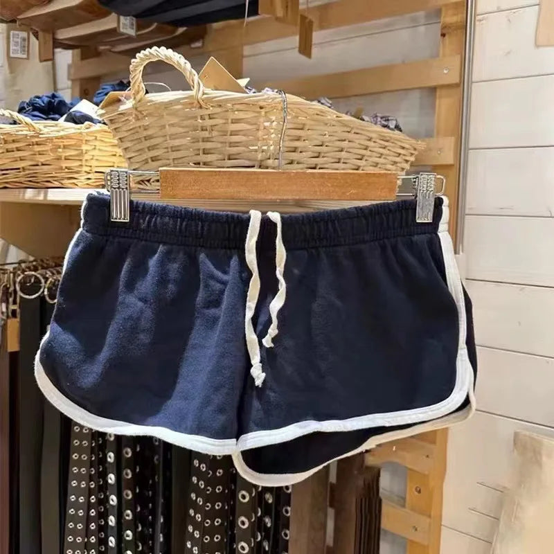 מכנסיים קצרים דגם אמילי